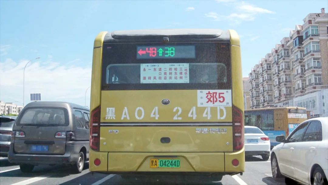 万车千云、智慧融合！宇通智能红绿灯助力城市美好出行