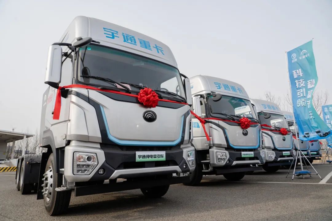 百城交付 | 宇通重卡百城万客交付活动再赴青岛