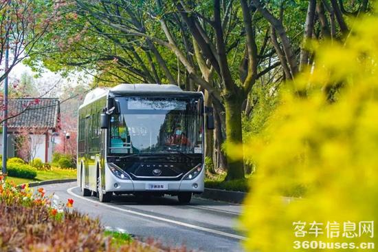 宇通客车：公交适老化，让你的城市更有温度