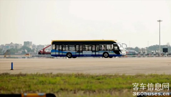 宇通客车：三亚机场驻点直服，让机场也享受“私人订制”