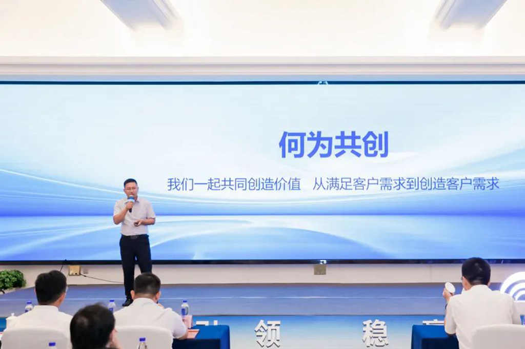 现场签约超百台！宇通重卡全系新品亮相南京