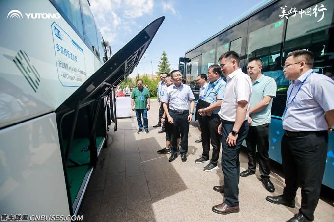 宇通C8E跨界版上市!2023公共交通美好中国行走进兰州